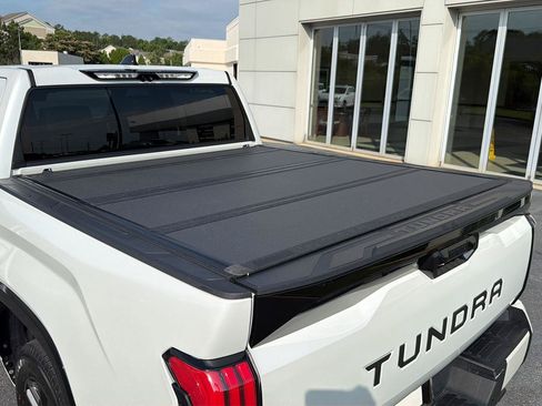Used 2022 Toyota Tundra Platinum AWD/4WD image 36