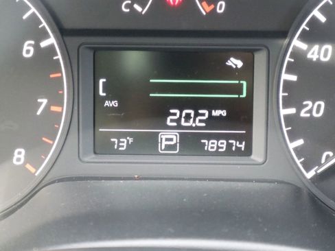 Used 2015 Nissan Sentra S image 32