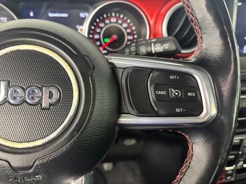 Used 2021 Jeep Wrangler Unlimited Rubicon w/ Cold Weather Group AWD/4WD image 13