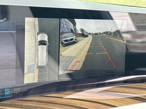 New 2026 Cadillac Escalade Platinum Luxury w/ LPO, Radiant Package image 20