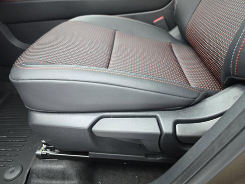 New 2026 Nissan Kicks SR w/ SR Premium Package FWD image 26