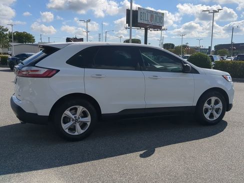 Used 2020 Ford Edge SE image 13