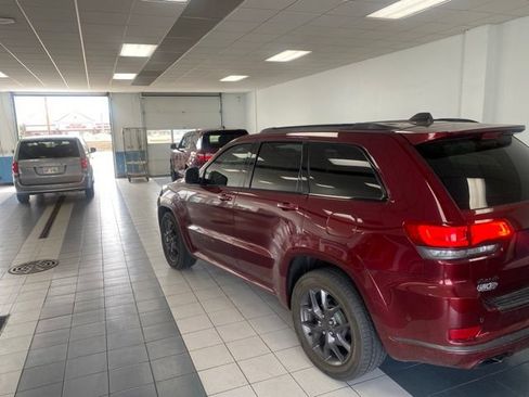Used 2019 Jeep Grand Cherokee Limited X AWD/4WD image 3