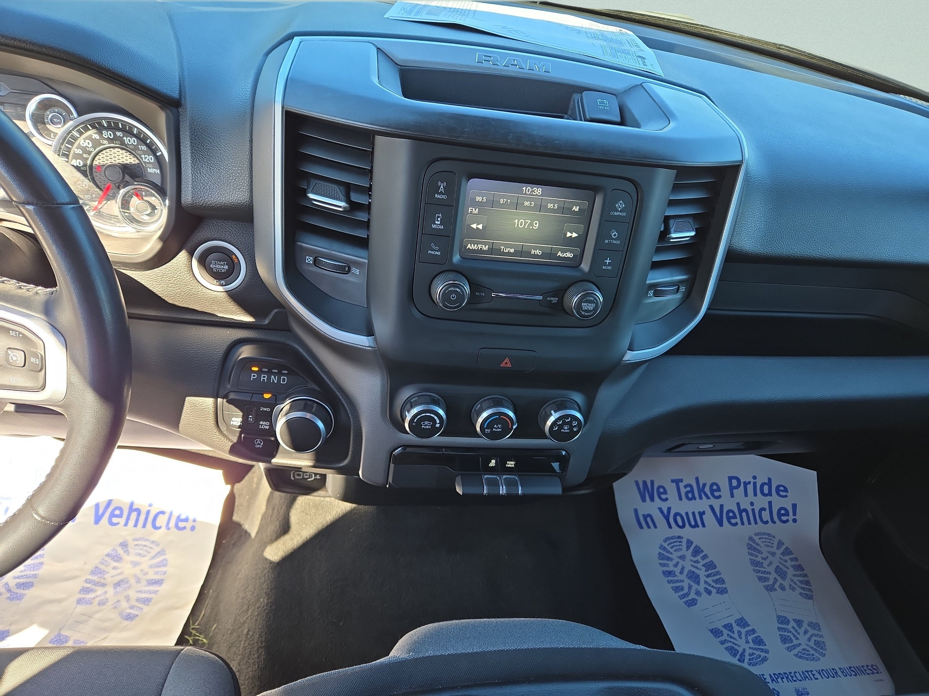 Used 2023 RAM 1500 Big Horn AWD/4WD image 15