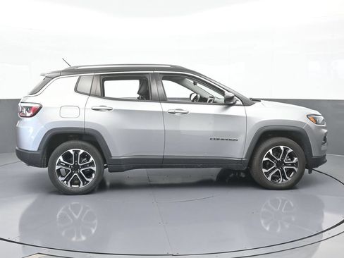Used 2022 Jeep Compass Limited w/ Sun and Sound Group AWD/4WD image 7