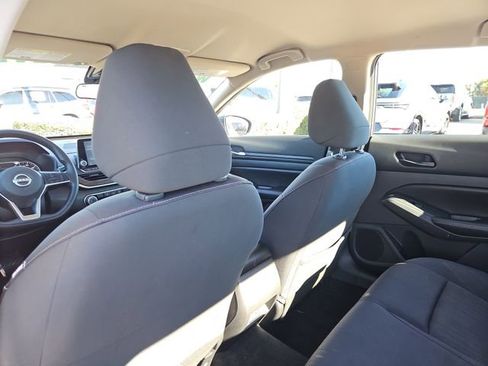Used 2024 Nissan Altima 2.5 SV image 11