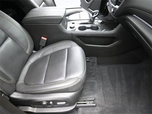 Used 2023 Chevrolet Traverse LT image 27
