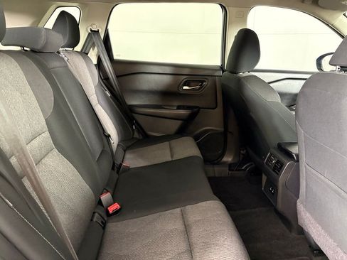 Used 2024 Nissan Rogue SV FWD image 14