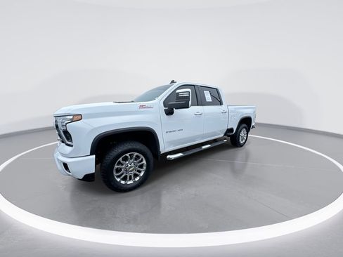 Used 2025 Chevrolet Silverado 2500 LT w/ Z71 Chrome Sport Edition image 4