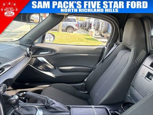 Used 2017 FIAT 124 Spider Classica image 14