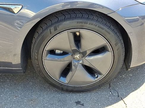 Used 2020 Tesla Model 3 Standard Range Plus RWD image 24