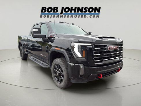 Used 2024 GMC Sierra 2500 AT4 w/ Technology Package AWD/4WD image 1