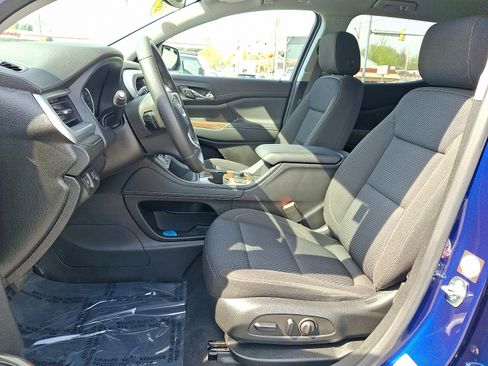 Used 2023 GMC Acadia SLE w/ Driver Convenience Package image 14