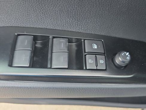 Used 2026 Toyota Camry SE w/ Convenience Package FWD image 28