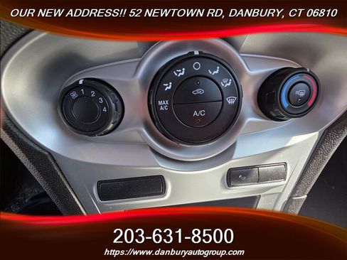 Used 2016 Ford Fiesta SE FWD image 12