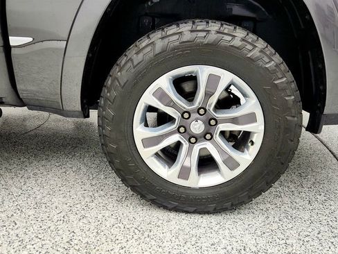 Used 2024 RAM 1500 Limited image 9