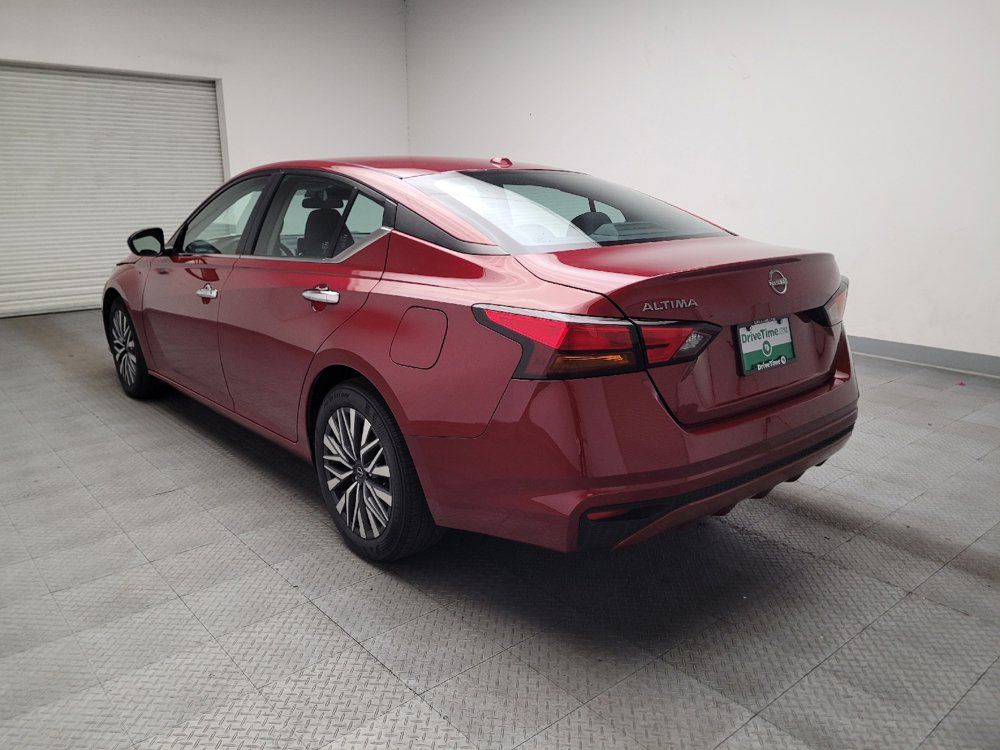 Used 2025 Nissan Altima 2.5 SV FWD image 5