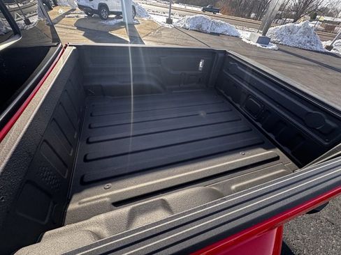 Used 2022 Jeep Gladiator Overland w/ Popular Equipment Package image 8