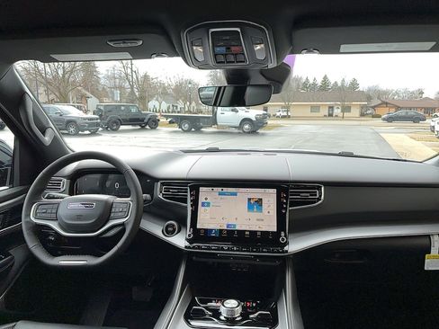 New 2026 Jeep Grand Wagoneer Limited AWD/4WD image 16