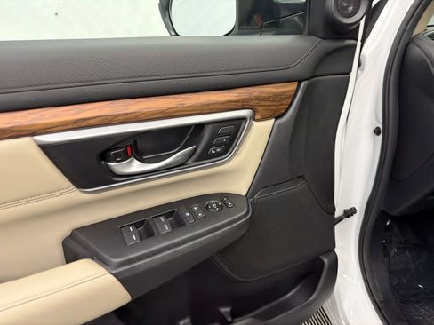 Used 2020 Honda CR-V Touring image 12
