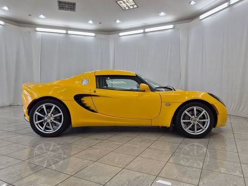 Used 2005 Lotus Elise RWD image 11