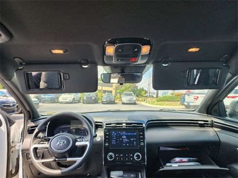 Used 2022 Hyundai Santa Cruz SEL image 16