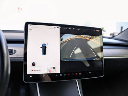 Used 2018 Tesla Model 3 Mid Range RWD image 21