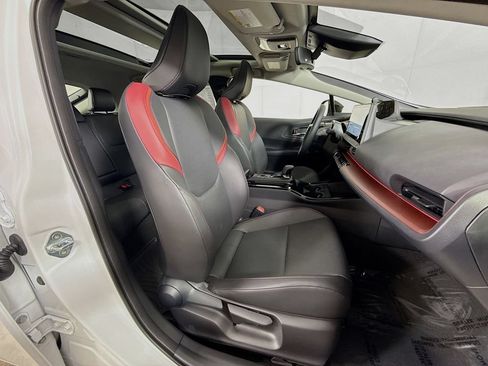 Used 2024 Toyota Prius Prime Premium FWD image 34