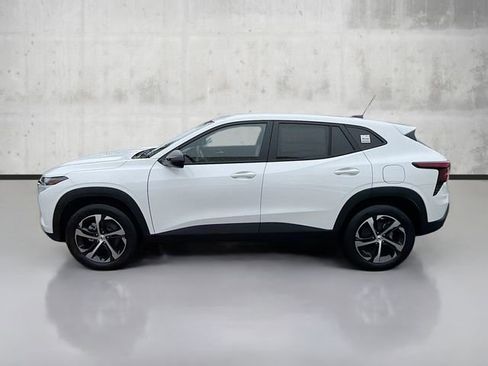 New 2026 Chevrolet Trax RS w/ Sunroof Package image 8