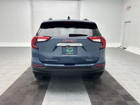 Certified 2024 GMC Terrain SLE w/ Driver Convenience Package AWD/4WD image 10
