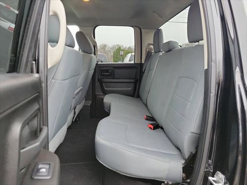 Used 2019 RAM 1500 Express image 10