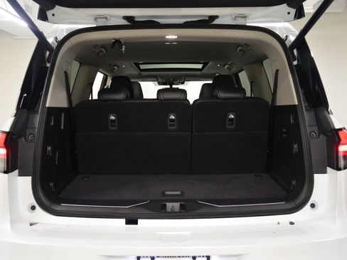 Certified 2025 INFINITI QX80 Pure RWD image 39