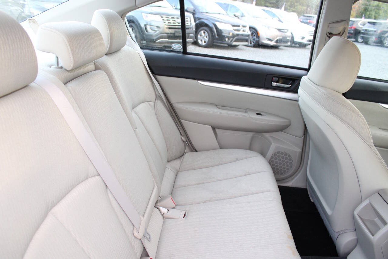 Used 2011 Subaru Legacy 2.5i Premium AWD/4WD image 17