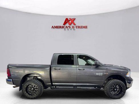 Used 2019 RAM 1500 Classic SLT image 7