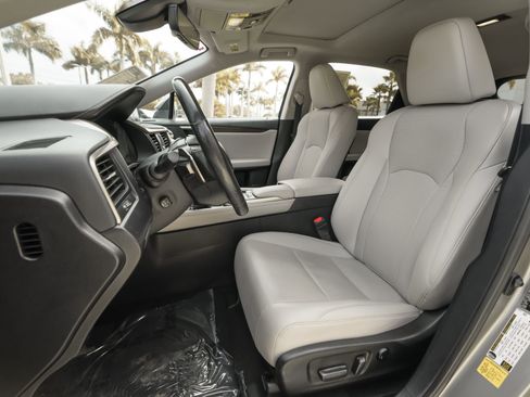 Used 2020 Lexus RX 350 AWD w/ Premium Package image 7