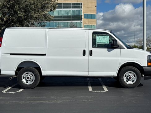 New 2025 GMC Savana 2500 w/ Driver Convenience Package image 3