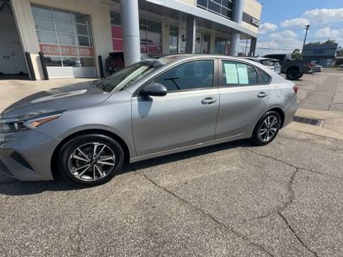 Certified 2023 Kia Forte LXS w/ LXS Technology Package FWD image 4