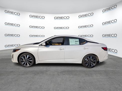 New 2025 Nissan Sentra SV w/ SV Premium Package FWD image 4