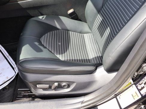 Used 2024 Toyota Camry SE image 35