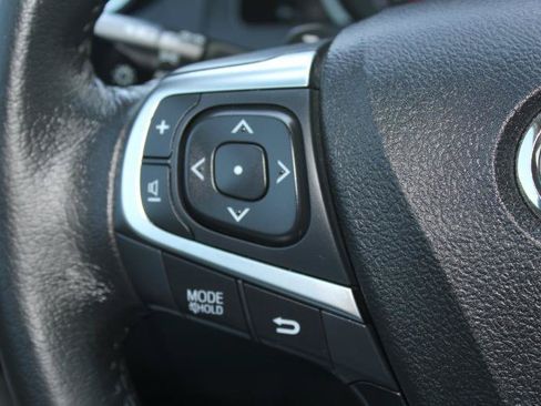 Used 2017 Toyota Camry SE FWD image 26