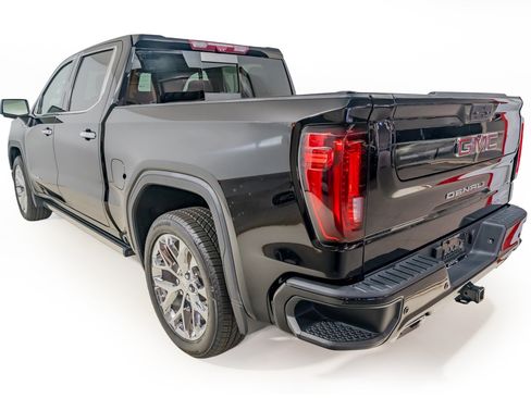 Used 2022 GMC Sierra 1500 Denali w/ Denali Reserve Package AWD/4WD image 4