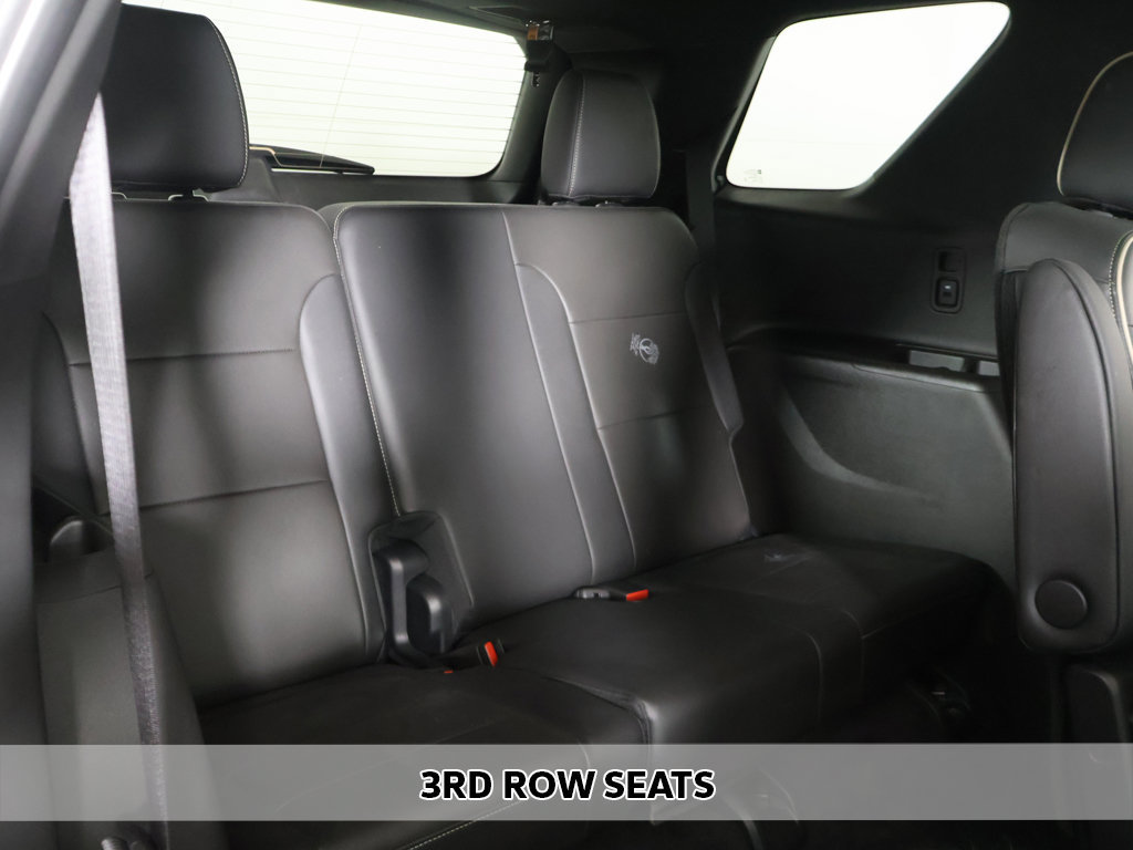Used 2023 Chevrolet Traverse Premier w/ Redline Edition AWD/4WD image 13