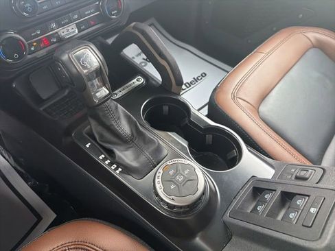 Used 2024 Ford Bronco Outer Banks image 28