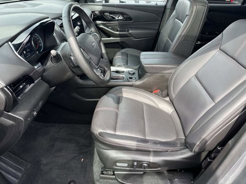 Certified 2023 Chevrolet Traverse RS w/ LPO, Floor Liner Package AWD/4WD image 19