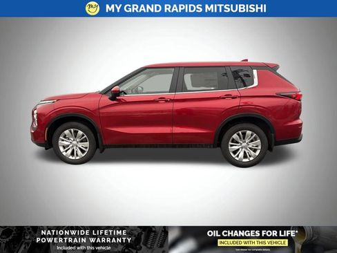 New 2026 Mitsubishi Outlander ES AWD/4WD image 6