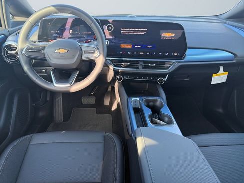 New 2026 Chevrolet Equinox EV LT image 10