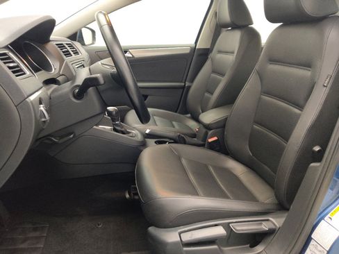Used 2017 Volkswagen Jetta SE FWD image 17