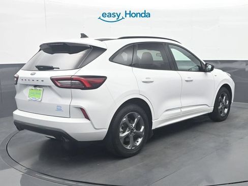 Used 2023 Ford Escape ST-Line FWD image 7
