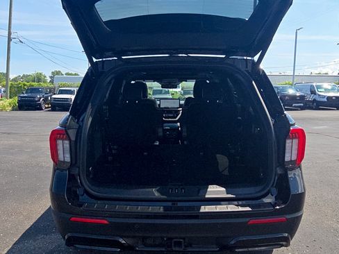 Used 2025 Ford Explorer ST-Line w/ Premium Package AWD/4WD image 24