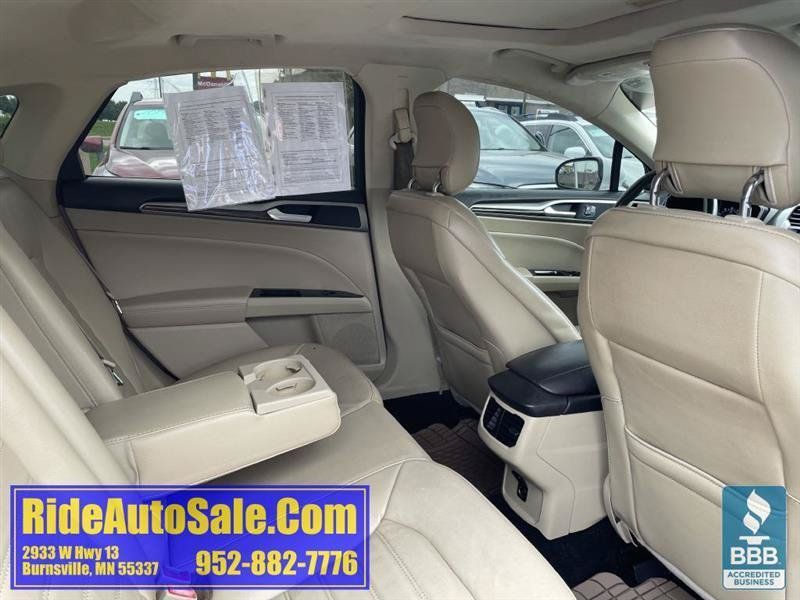 Used 2013 Ford Fusion SE FWD image 16